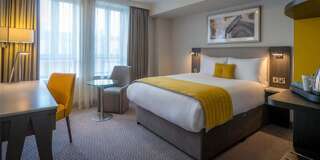 Отель Maldron Hotel & Leisure Centre Limerick Лимерик Номер с кроватью размера «king-size»-4